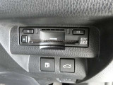 高速道路を賢く使うETC2.0装備です。高速道路とクルマが情報を連携して渋滞の迂回ルートや災害時の適切な誘導をしてくれたりします。