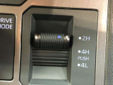 急な下り坂を一定の低速度で走行することができます。 車速が30km/h以下でブレーキペダルとアクセルペダルを操作してない時に使用できます。