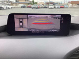 360&deg;ビューモニター搭載車です!4つのカメラを活用し上から俯瞰したようなトップビューなどをセンターディスプレイに表示します。