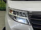 【LEDヘッドライト】悪天候や夜間走行時も良好な視界を確保し安心して運転できる高輝度LEDヘッドライトを装備!点灯速度が早く、消費電力も抑えられています。