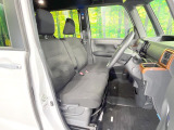 運転席シート廻りは使用感も少なく、良好な状態となっています。丁寧に使われていたことがよくわかりますね。