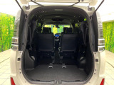普段のお買い物や通勤、送迎等に十分な荷室スペースを確保しております。セカンドシートを倒すと、大きな荷物の積載も可能です♪