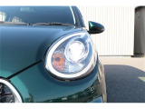 バックモニター付ですので、車庫入れも駐車もラクラクです。