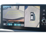 全周囲モニター付で、車庫入れも駐車もラクラクです。