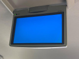 【フリップダウンモニター】大画面モニターで後席でもエンタメをお楽しみいただけます。小さなお子様にも大人気の装備です♪