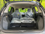 普段のお買い物や通勤、送迎等に十分な荷室スペースを確保しております。セカンドシートを倒すと、大きな荷物の積載も可能です♪