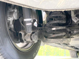 お車を安心してお乗りいただく為には、足回りの定期点検が欠かせません。サービスサポート(有償保証)では無料点検もご提供しており、安心のカーライフをお過ごしいただけるサポート体制が整っています。