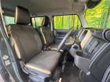 運転席シート廻りは使用感も少なく、良好な状態となっています。丁寧に使われていたことがよくわかりますね。
