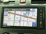 道路や周辺施設が表示され、現在地を確認しながら目的地までの道順を把握しやすい地図画面です。画面上の表示を見ながら行き先を確認でき、初めての場所への移動にも役立ちます。