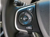 運転席・助手席ともに、アームレストがついていますので運転時の負担軽減してくれます。