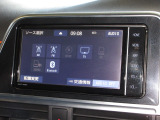 ナビゲーションは純正ナビ(NSZT-W68T)を装着しております。AM、FM、CD、DVD再生、Bluetooth、フルセグTVがご使用いただけます。初めて訪れた場所でも安心ですね!