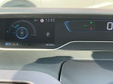 ☆視認性の良いメーターには、燃費情報など運転をサポートする様々な情報を表示します☆