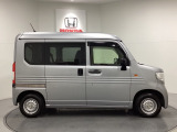 購入後も自社指定整備工場完備でお客様の愛車をしっかりサポート致します!御納車時には安全かつ安心してお乗り頂けるようホンダ専門知識を持つ整備スタッフが点検・整備・装備も説明をしてお渡ししております。