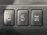 【両側パワースライドドア】スマートキーや運転席のスイッチで後席両側スライドドアの開閉が可能♪電動だから力を入れてドアを開ける必要が無く、小さなお子様でも簡単に開け閉めでき快適です♪