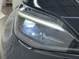 LEDヘッドライトです。デザイン性がよくとても明るいので、夜間の走行や悪天候でも安心です。しかも長寿命!