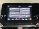 【大画面ナビ】人気の大型9インチナビを装備。存在感のある大画面はインパクト大!ナビ利用時のマップ表示は見やすく、テレビやDVDは臨場感がアップ!いつものドライブがグッと楽しくなります♪