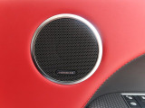 MERIDIANは英国のプレミアムオーディオブランドです。重低音から高音域までしっかりと再現でき、コンサートのような臨場感溢れる音響空間を実現します。どうぞ店頭にてご体感ください。