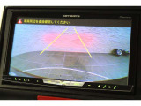 バックカメラが装備されており、後方の安全確認はもちろんのこと狭い場所での駐車や雨の日・夜間など視界の悪いコンディションでのストレスの軽減にもなります!