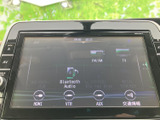 FM・AMやテレビ、Bluetooth Audioなど、画面から利用できる音源を選べます。複数の項目が一覧で見やすく、好みの音楽や情報に切り替えやすい構成です。