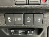 狭い所でも乗り降り楽々な両側電動スライドドアです!簡単にドアの開閉が出来る為女性やお年寄りにも優しく、荷物で手が塞がった時なども大変便利です!