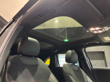 メルセデス・ベンツの定める厳しい基準をクリアしたお車のみをご案内させて頂きます。納車前整備はメーカー規定に基づき100項目以上にも及ぶ点検を熟練のメカニックによって行いご納車させて頂きます。