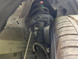 お車を安心してお乗りいただく為には、足回りの定期点検が欠かせません。サービスサポート(有償保証)では無料点検もご提供しており、安心のカーライフをお過ごしいただけるサポート体制が整っています。