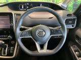【純正革巻きステアリング】上質な革を使用することで、手にしっかり馴染みとても運転しやすいハンドルです♪