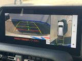 【パノラミックビューモニター】専用のカメラにより、上から見下ろしたような視点で360度クルマの周囲を確認することができます☆死角部分も確認しやすく、狭い場所での切り返しや駐車もスムーズに行えます。