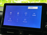 オーディオ画面からラジオやテレビ、Bluetooth、USBなどの項目を選べます。メニューが画面上にまとまっているため、使いたい機能を確認しながら選びやすく、日常の移動に便利です。