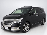 ★展示前点検実施★特殊な機材も用いて、前車点検を実施しております!