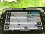 地図上に現在地や周辺道路が表示され、目的地へ向かう際の道順確認に役立ちます。縮尺を切り替えて周辺の様子を把握でき、慣れない場所へのお出かけも計画しやすくなります。