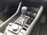MTモード付です!MT感覚でシフトチェンジできます。MT車が少なくなってきた現在に面白さを取り入れた装備です。走る歓びを!