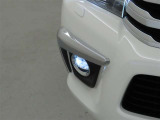 LEDフロントフォグランプを装備しております。