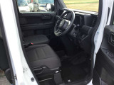 それぞれの分野のプロがお車の悩みや疑問に親身になって対応させていただきます。