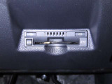シンプルで使いやすいデザインの運転席です。