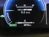 収納も便利で使いやすい。小物や大切な物をやさしく収納。カップホルダーの位置も使いやすいです♪