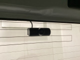 スマートキーを装備しています。鍵を差し込むことなくドアロックの開け閉めと、スタートボタン操作でのエンジンスタートができます。スペアキーも同じものを用意しております。
