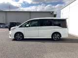☆当社販売スタッフは自動車のプロフェッショナルです!自動車の知識が全くないお客様でも安心してご来店下さい! 丁寧に分かりやすくご案内させていただきます☆