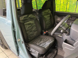 運転席シート廻りは使用感も少なく、良好な状態となっています。丁寧に使われていたことがよくわかりますね。