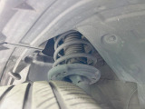 お車を安心してお乗りいただく為には、足回りの定期点検が欠かせません。サービスサポート(有償保証)では無料点検もご提供しており、安心のカーライフをお過ごしいただけるサポート体制が整っています。