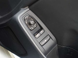 パワーウィンドウを装備しております!助手席ウィンドウの閉め忘れも運転席で解決できます♪