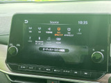 ラジオやテレビ、USB、Bluetoothなどの音源を画面から選べる構成です。使いたい項目が一覧で見渡しやすく、日々の利用シーンに合わせて選びやすい装備です。