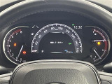 【メーターまわり】ドライバーから見やすい位置にあって安全運転に寄与します。マルチインフォメーションディスプレイでは、クルマに関する情報の確認はもちろん、各種安全機能・装備のON/OFFも設定可能。