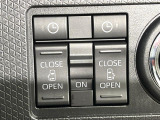 【両側パワースライドドア】スマートキーや運転席のスイッチで後席両側スライドドアの開閉が可能♪電動だから力を入れてドアを開ける必要が無く、小さなお子様でも簡単に開け閉めでき快適です♪