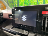 【メーカー純正ナビ】インテリアに溶け込むスタイリッシュな「専用設計」メーカーナビを装備♪視認性や操作性など基本性能にも優れ、より上質なカーライフをお楽しみいただけます。