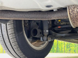 お車を安心してお乗りいただく為には、足回りの定期点検が欠かせません。サービスサポート(有償保証)では無料点検もご提供しており、安心のカーライフをお過ごしいただけるサポート体制が整っています。