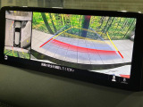 【360&deg;ビューモニター】専用のカメラにより、上から見下ろしたような視点で360度クルマの周囲を確認することができます☆死角部分も確認しやすく、狭い場所での切り返しや駐車もスムーズに行えます。