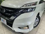 【LEDヘッドライト】悪天候や夜間走行時も良好な視界を確保し安心して運転できる高輝度LEDヘッドライトを装備!点灯速度が早く、消費電力も抑えられています。