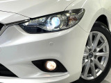 【LEDヘッドライト】悪天候や夜間走行時も良好な視界を確保し安心して運転できる高輝度LEDヘッドライトを装備!点灯速度が早く、消費電力も抑えられています。