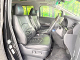 運転席シート廻りは使用感も少なく、良好な状態となっています。丁寧に使われていたことがよくわかりますね。